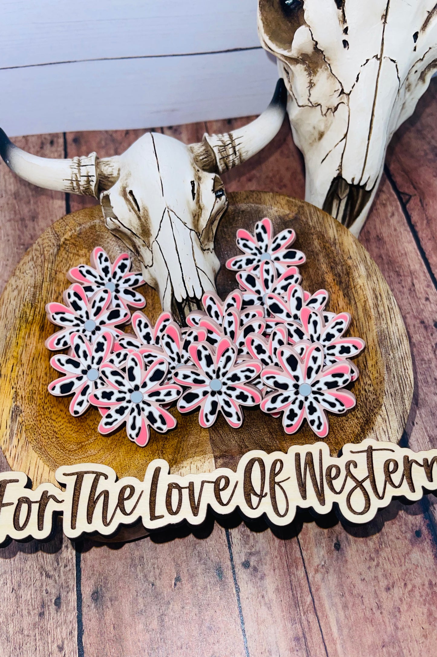 B&B Exclusive Daisy Moo Silicone Bead