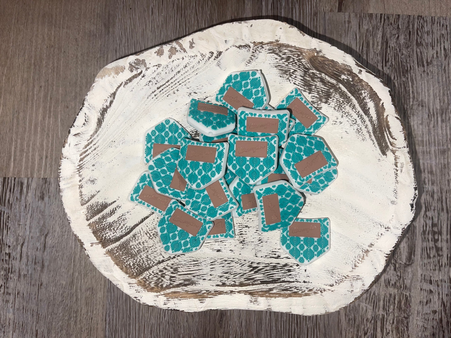 Exclusive Pocket Focal Bead